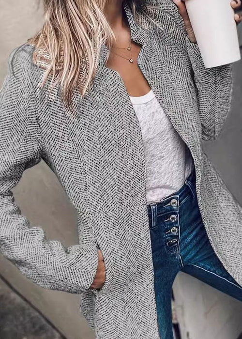 בלייזר אלגנטי ונינוח – שכבה מושלמת לכל יום