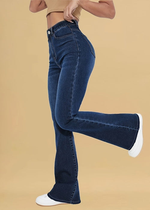 ג׳ינס מתרחב בגזרה גבוהה – אלגנטיות קלאסית עם טאץ’ מודרני