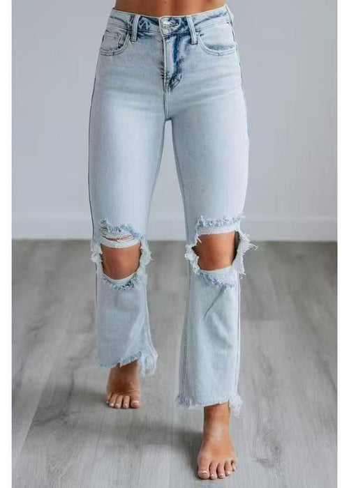 ג׳ינס סקיני קרוע במראה שטוף – מראה קז׳ואלי עם טאץ׳ אופנתי