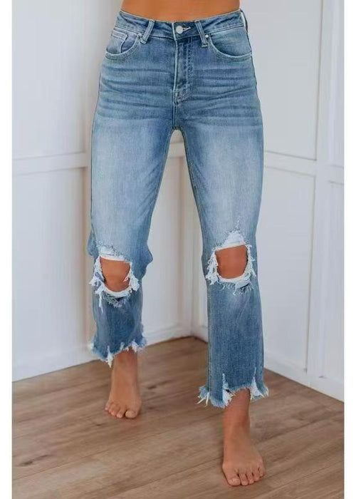 ג׳ינס סקיני קרוע במראה שטוף – מראה קז׳ואלי עם טאץ׳ אופנתי