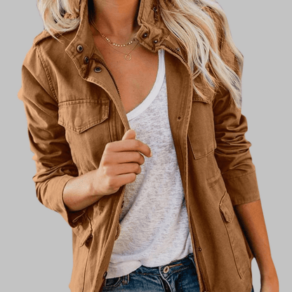 ג׳קט בסגנון צבאי קלאסי – נוכחות אלגנטית עם טאץ׳ מודרני - Elora