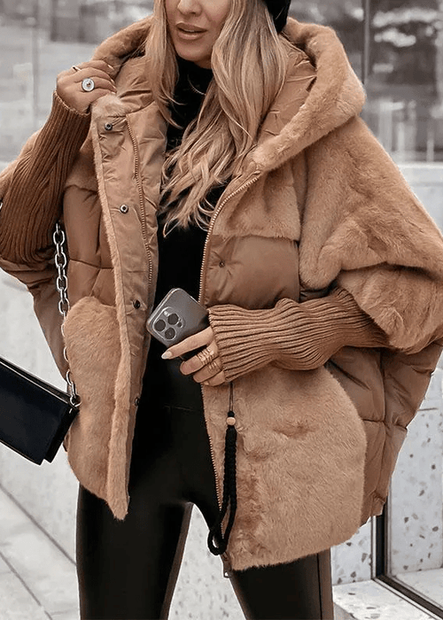 ג׳קט פליז מחמם עם קפוצ׳ון בעיצוב אלגנטי