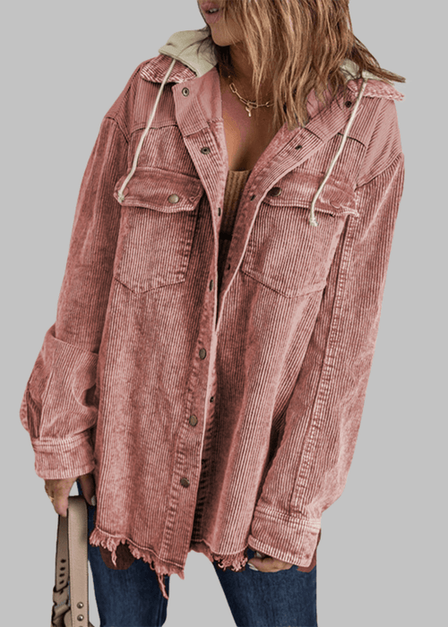 ג׳קט כפתורים עם קפוצ׳ון – אלגנטיות נינוחה לכל עונה