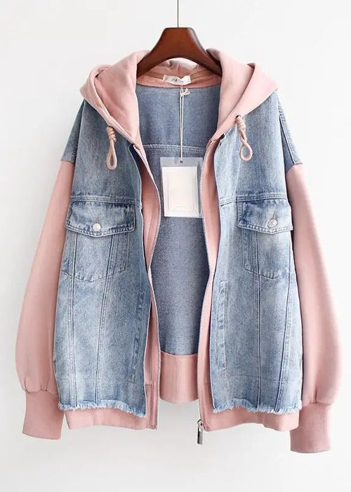 ג׳קט ג׳ינס דו־גווני עם קפוצ׳ון לנוחות, סטייל וחמימות