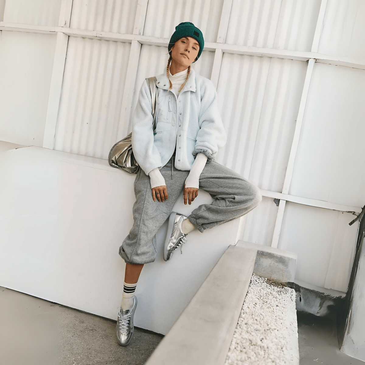 ג׳קט קצר עם כפתורים – שילוב מושלם של שיק מודרני ואלגנטיות יומיומית - Elora