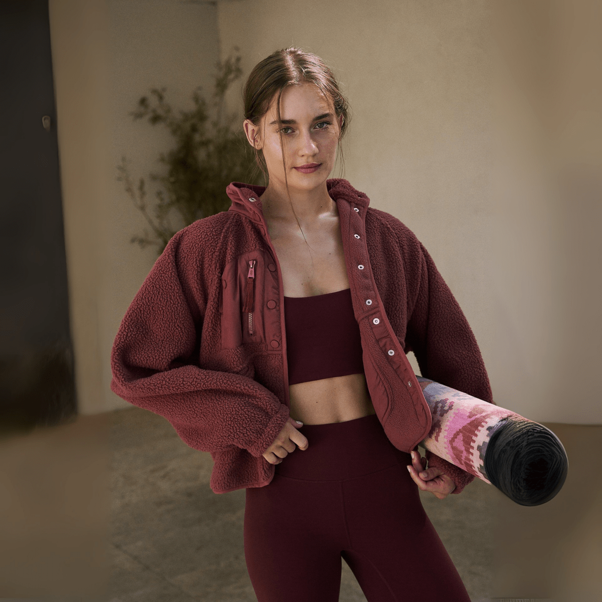 ג׳קט קצר עם כפתורים – שילוב מושלם של שיק מודרני ואלגנטיות יומיומית - Elora