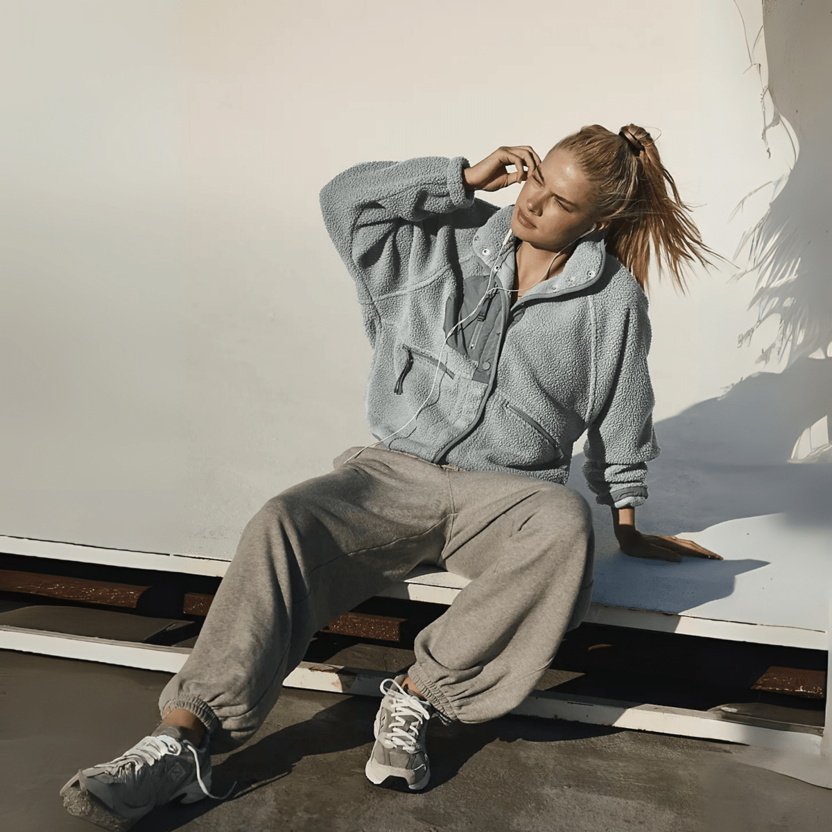 ג׳קט קצר עם כפתורים – שילוב מושלם של שיק מודרני ואלגנטיות יומיומית - Elora