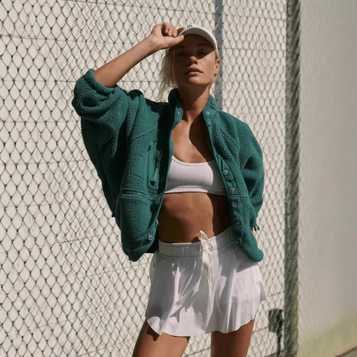 ג׳קט קצר עם כפתורים – שילוב מושלם של שיק מודרני ואלגנטיות יומיומית - Elora