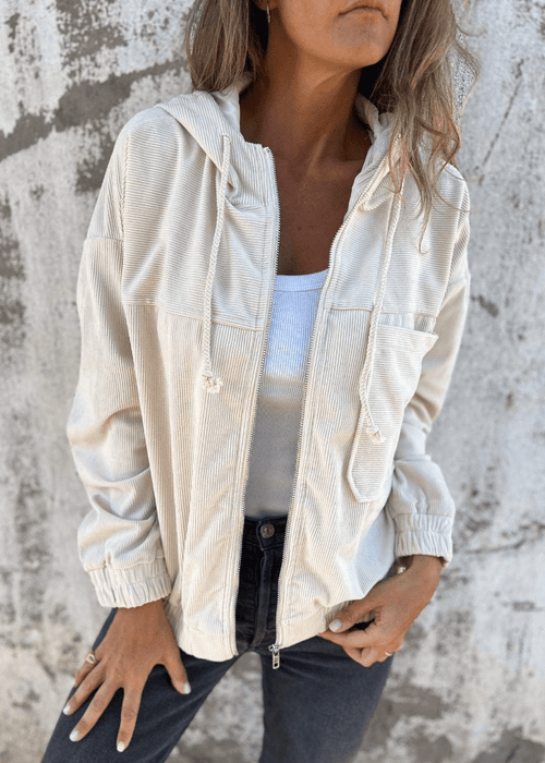 ג׳קט קורדרוי קלאסי עם רוכסן – חמימות, סטייל ונגיעה של רטרו