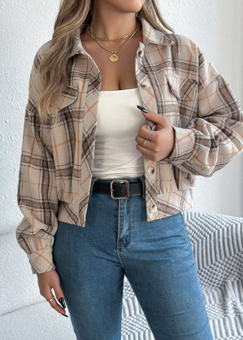 ג׳קט משובץ קלאסי – אלגנטיות עם נוחות עוטפת