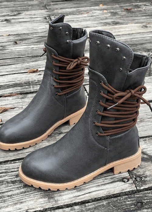 מגפי הליכה אופנתיים – נוחות וסטייל בכל צעד