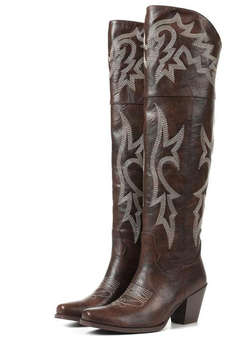 מגפי קאובוי קלאסיים מעל הברך – סטייל נועז ובטוח