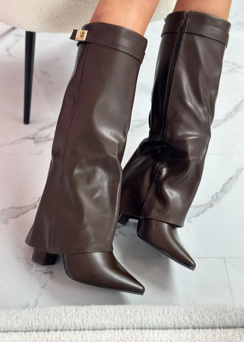 מגפי עור חומים – אלגנטיות נצחית ונוחות מושלמת