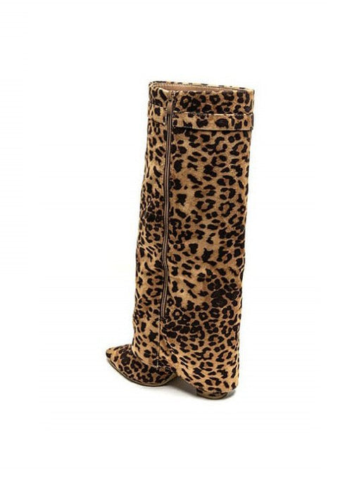 מגפי זמש מנומרות – לנשים עם סטייל נועז ואלגנטי