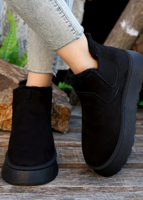 מגפי זמש – חום, נוחות וסטייל בחורף אחד מושלם