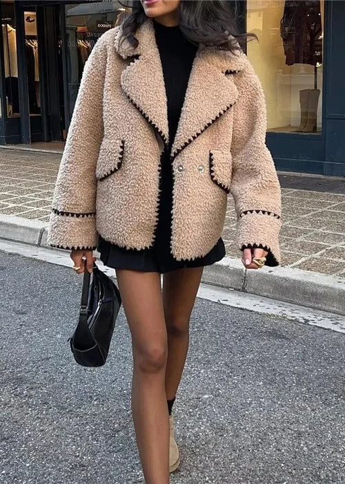 מעיל פלאפי יוקרתי חמימות ונינוחות במראה קלאסי