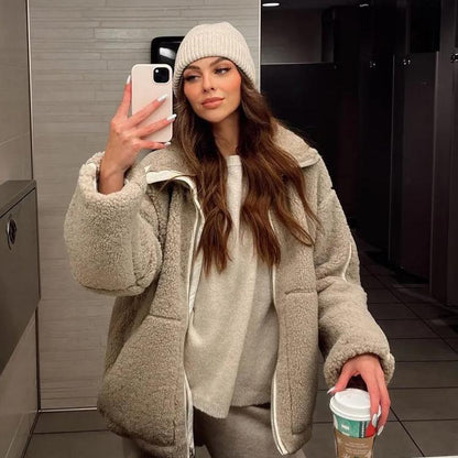 מעיל פלאפי רך ומחמם – התחושה הכי קרובה לחיבוק אמיתי - Elora