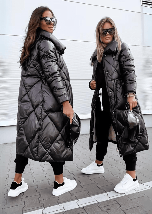 מעיל קווילט אלגנטי – חמימות וסטייל חורפי מושלם