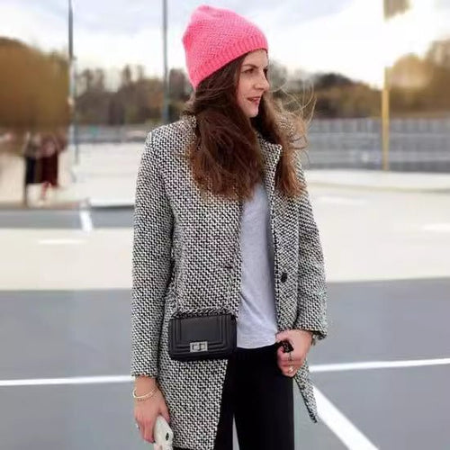 מעיל צמר ארוך ואלגנטי – חמימות וסטייל בלתי מתפשרים