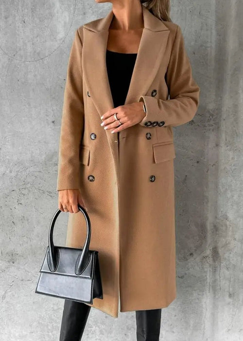 מעיל טרנץ’ מצמר – אלגנטיות קלאסית עם נוחות מודרנית