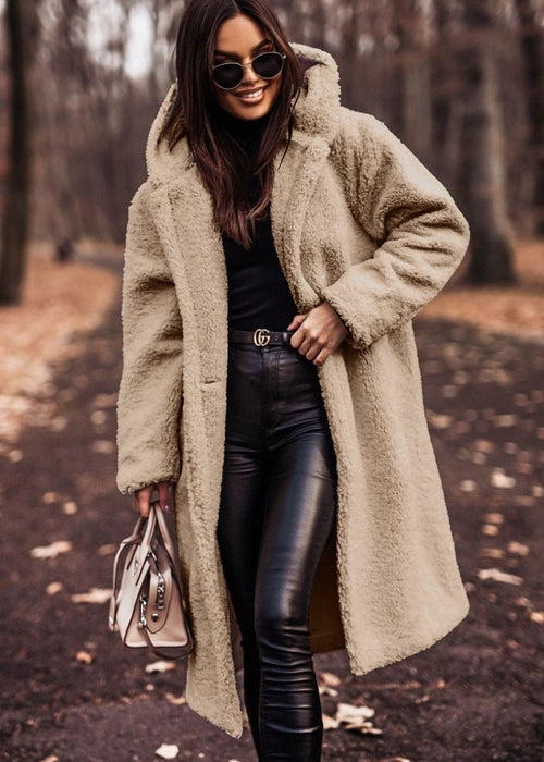 מעיל חורף אלגנטי – חמימות קלאסית במראה יוקרתי