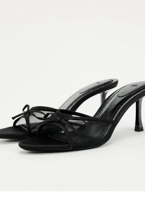 נעלי עקב פתוחות בעיצוב עדין – שיק טבעי לכל אירוע