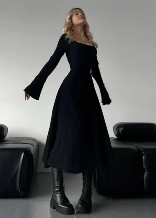 שמלה אלגנטית בגזרת A עם שרוולים ארוכים ומחשוף מרובע