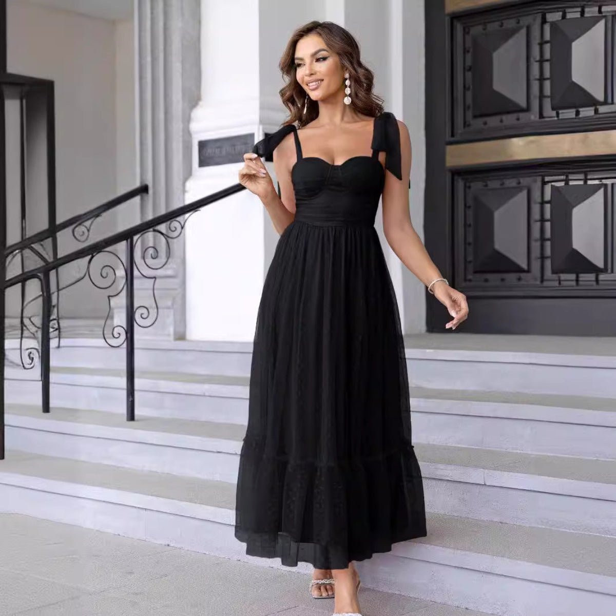 שמלת ערב וינטג' אלגנטית עם כתפיות קשירה ושוליים מעוטרים - Elora