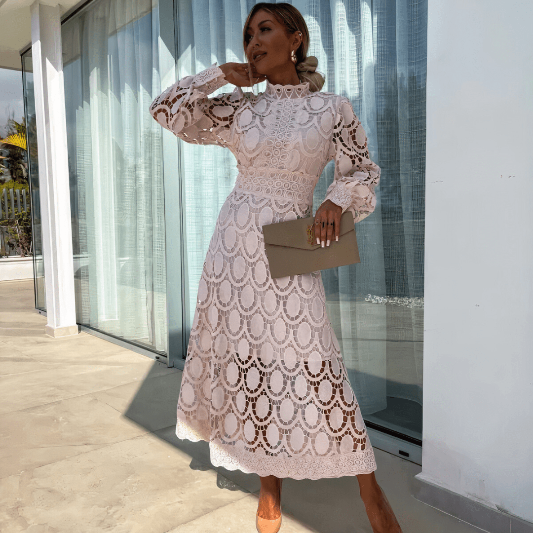 שמלת תחרה אלגנטית בגזרת מידי מחמיאה - Elora