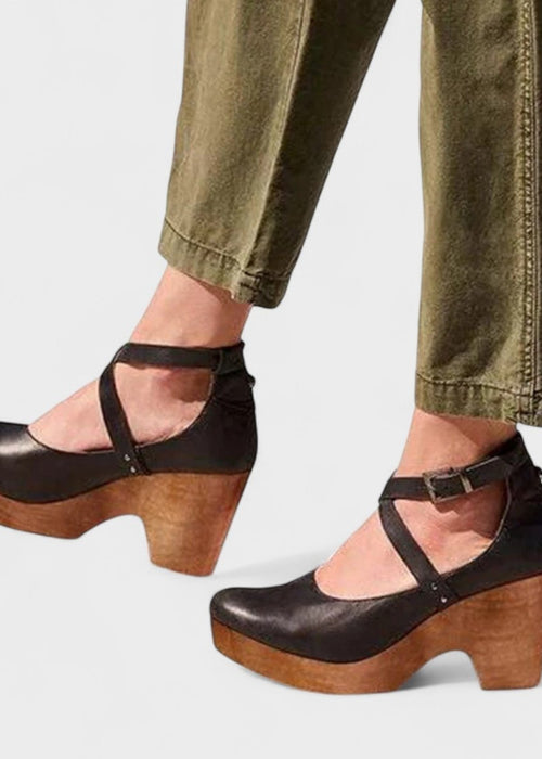 סנדלי פלטפורמה קלאסיים – נוחות ואלגנטיות בכל צעד