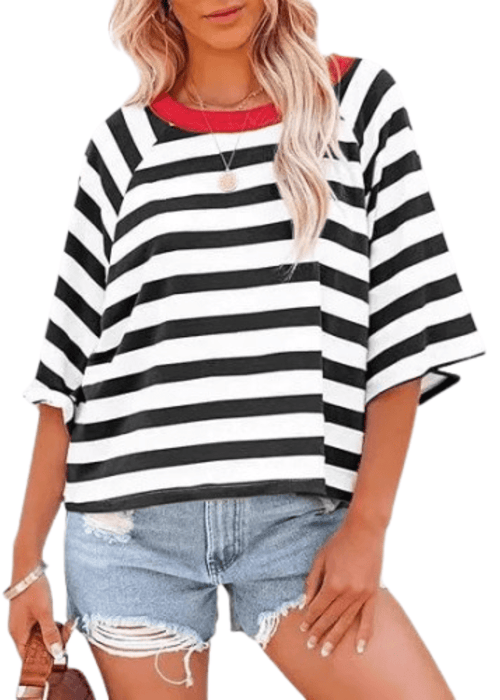 חולצה קיצית רחבה – נוחות וסטייל במראה קליל ומעודכן