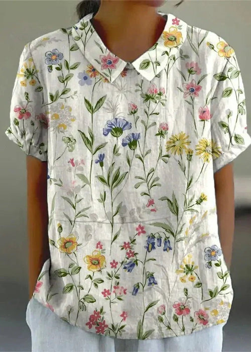 חולצה מודפסת בסגנון וינטג’ – אלגנטיות נוסטלגית עם נוחות מודרנית