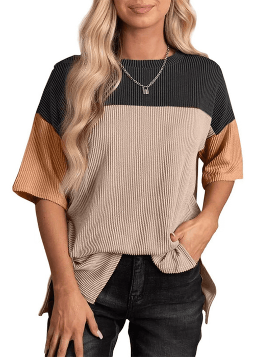 חולצת פסים קיצית – קלילה, נוחה ומלאת שיק