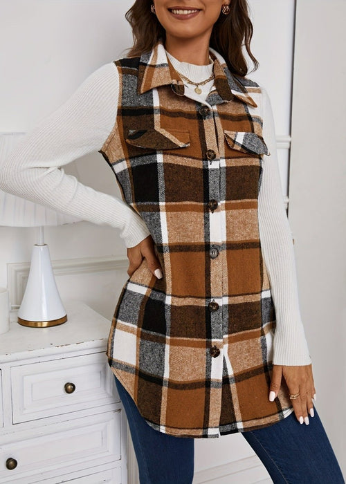 וסט ארוך משובץ עם כפתורים – אלגנטיות חורפית במראה קליל ומעודכן