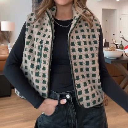 וסט משובץ עם רוכסן – שכבה קלילה במראה עדכני ונוח - Elora