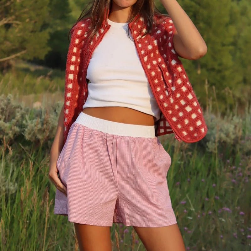 וסט משובץ עם רוכסן – שכבה קלילה במראה עדכני ונוח - Elora